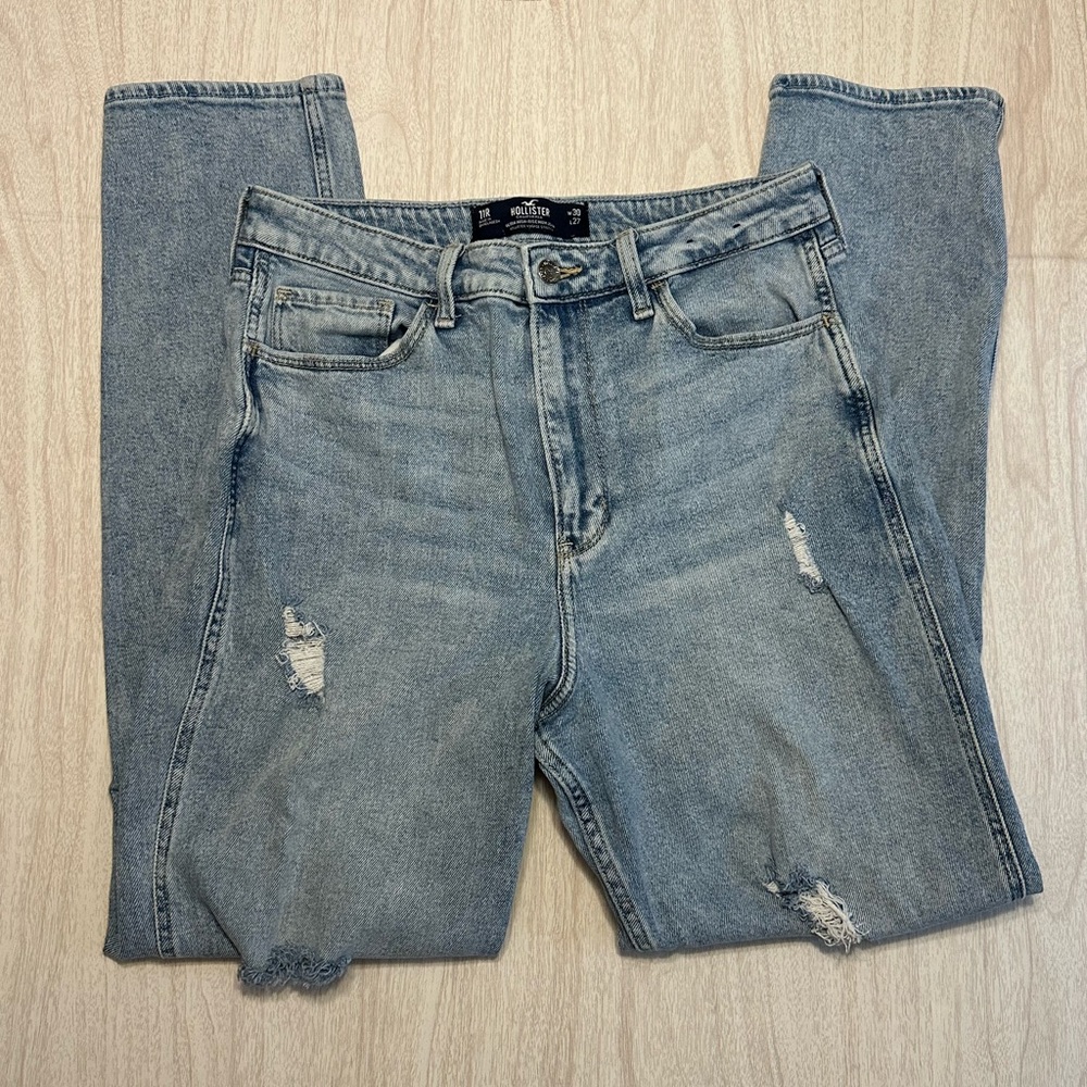 Women’s Hollister Ultra High Rise Mom Jean